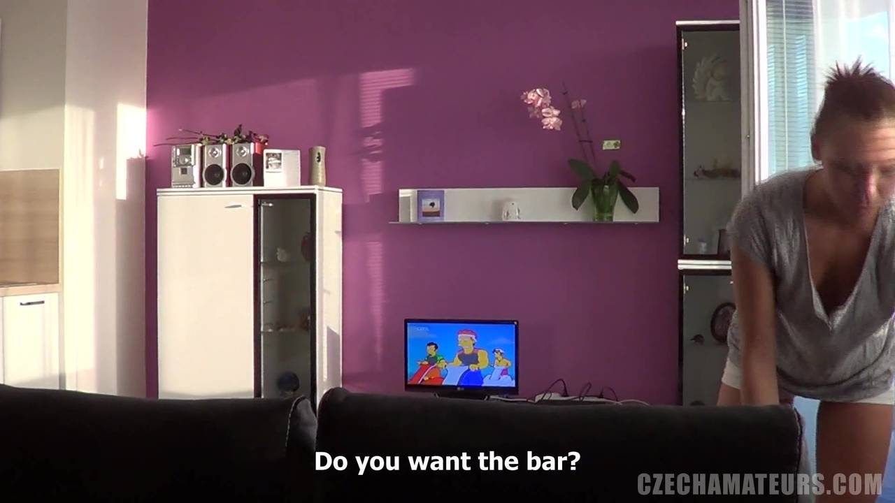 Amatrice tchèque baise à la salle de bain