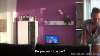 Amatrice tchèque baise à la salle de bain Amatrice tchèque baise à la salle de bain