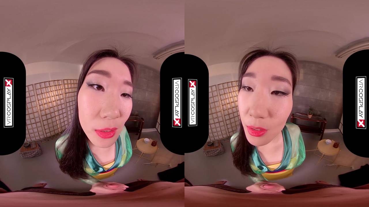 Mulan baisée en cosplay dans une aventure VR